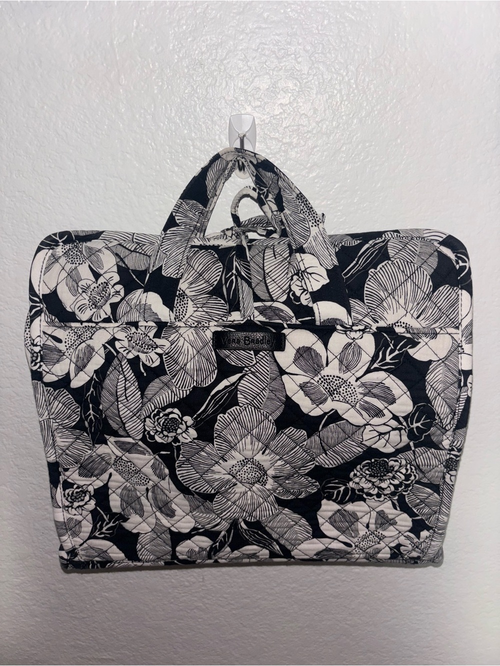 Vera Bradley Black & White Floral Quilted Hanging Organizer